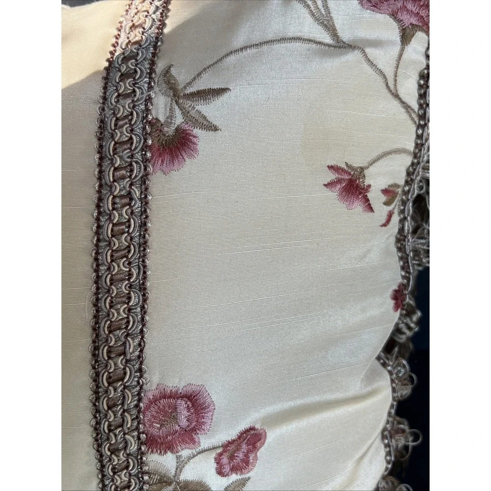 Croscill Rose Garden Floral Throw Pillows x2 16x16 & 16x12 Embroidered Tassels